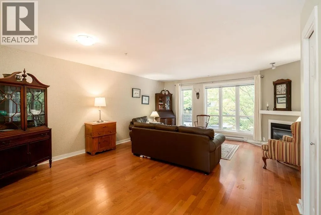 3 1233 MAIN STREET