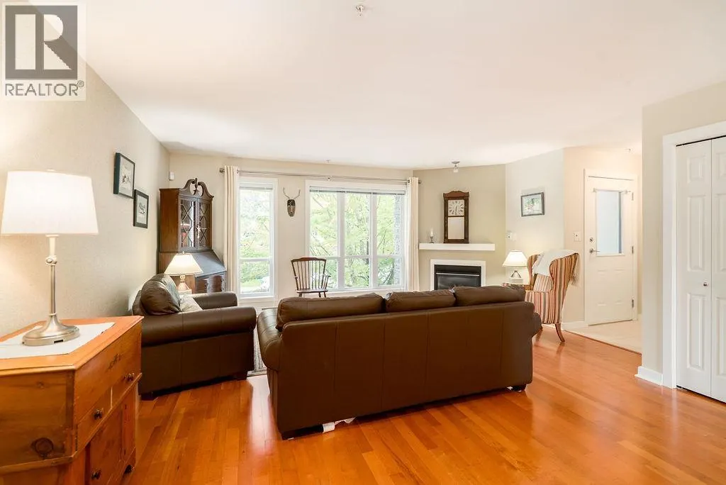 3 1233 MAIN STREET