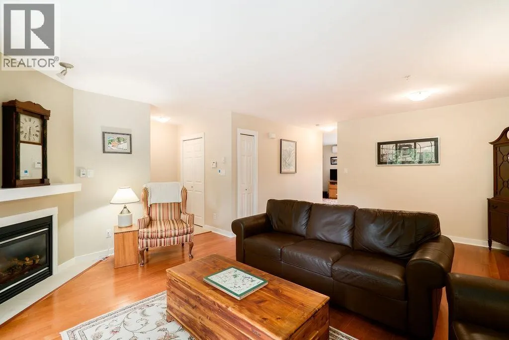 3 1233 MAIN STREET