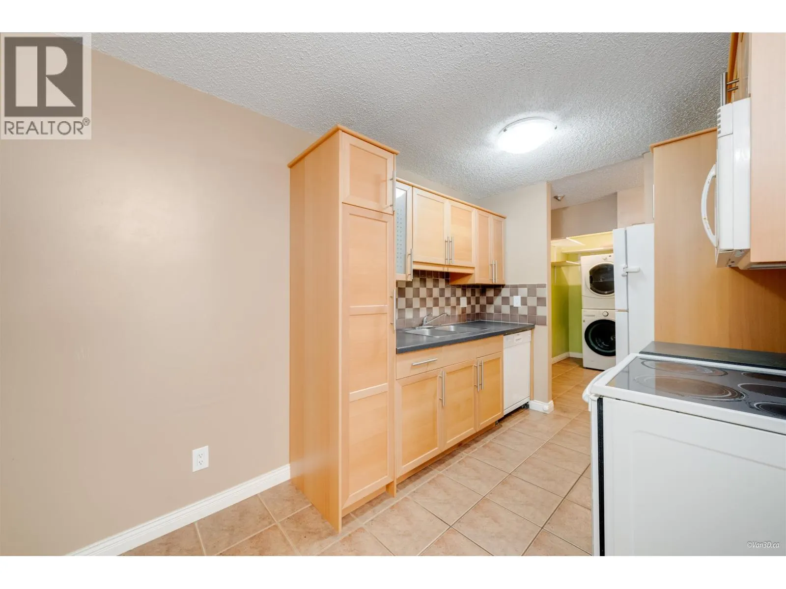 115 8591 WESTMINSTER HIGHWAY