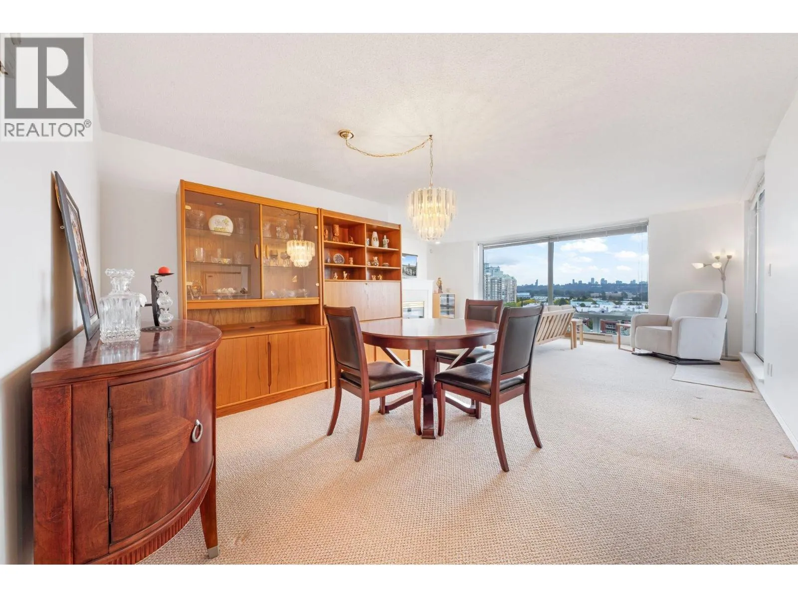 1001 8 LAGUNA COURT