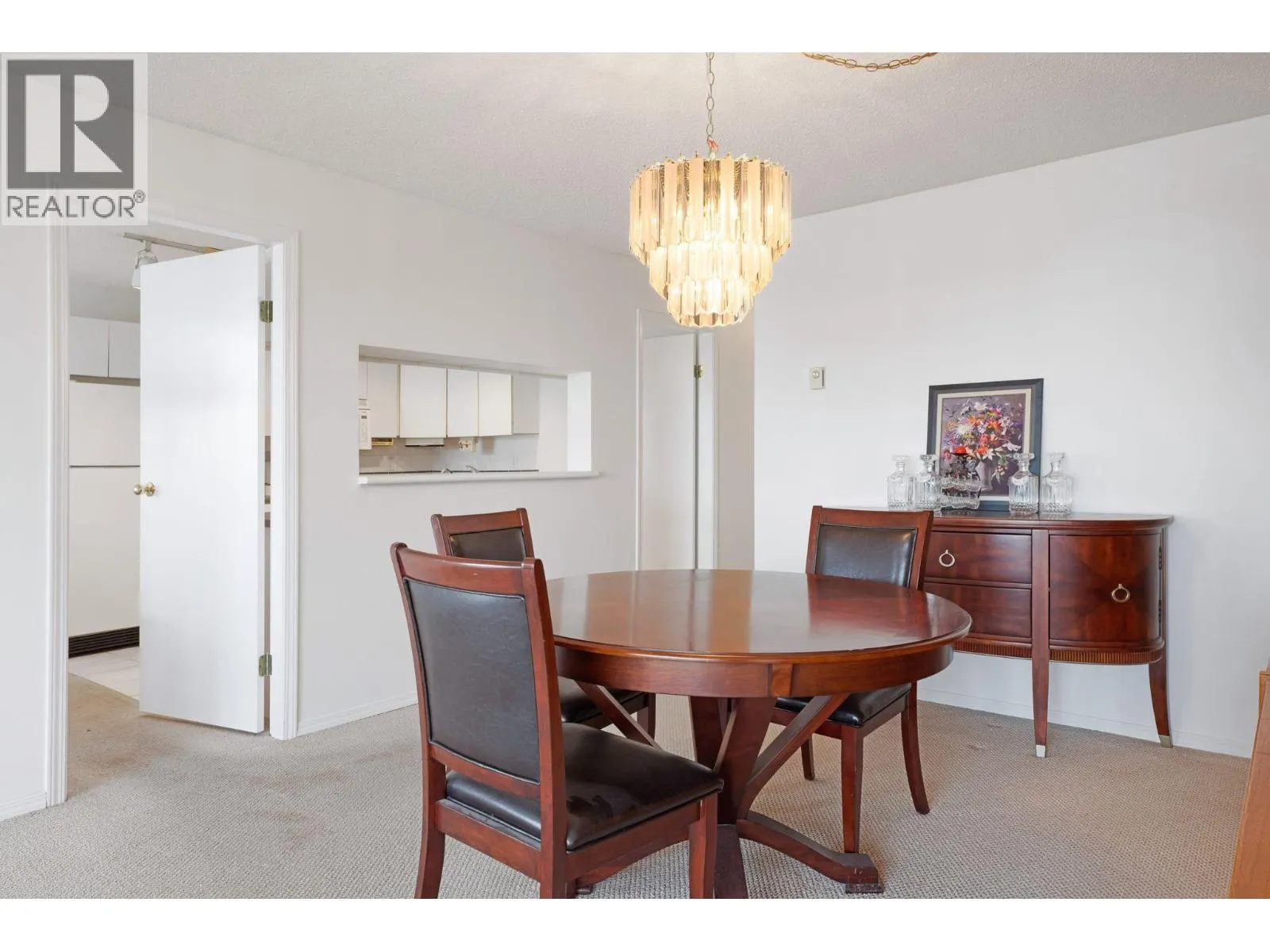1001 8 LAGUNA COURT