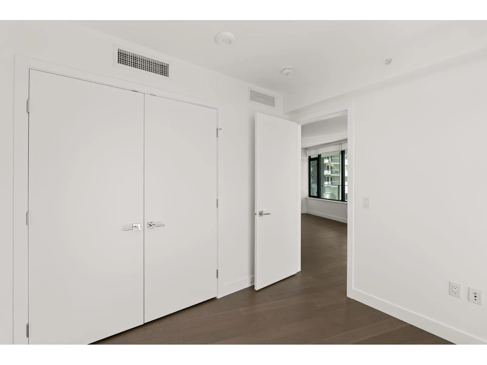 1401 1588 JOHNSTON ROAD