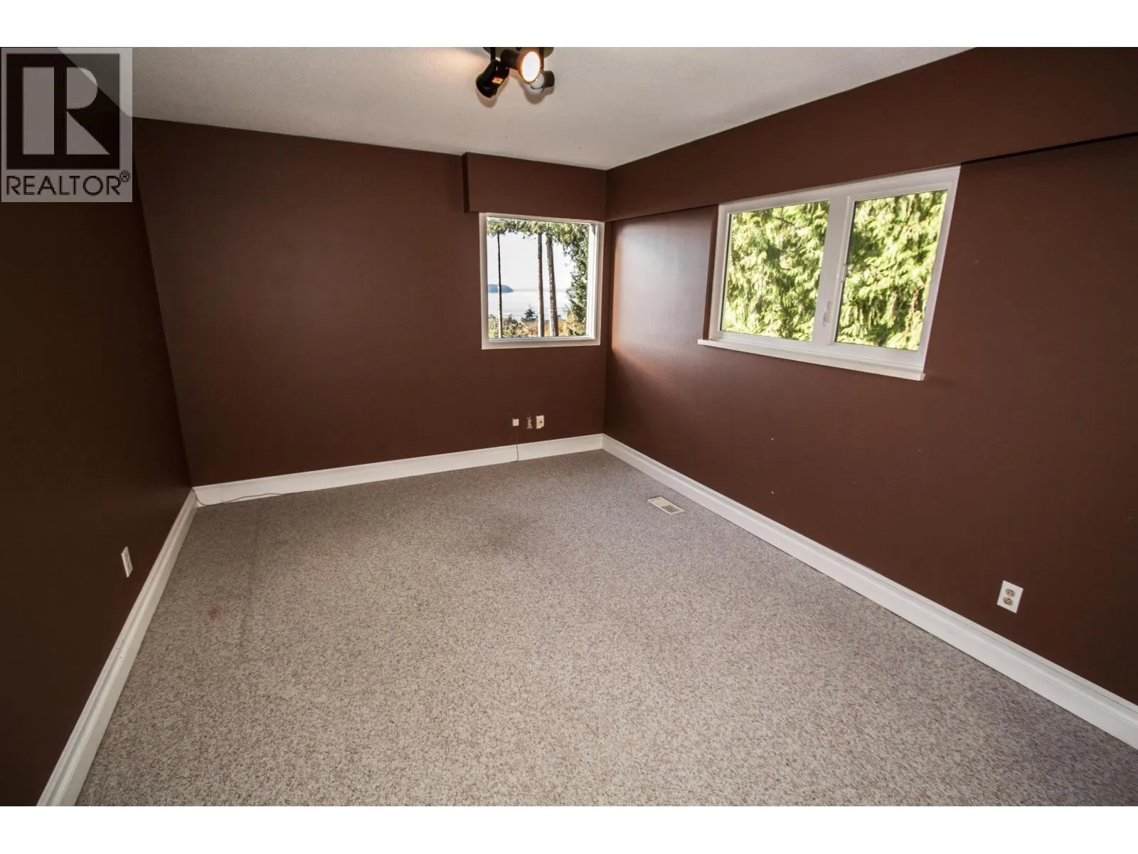 4032 RIPPLE ROAD
