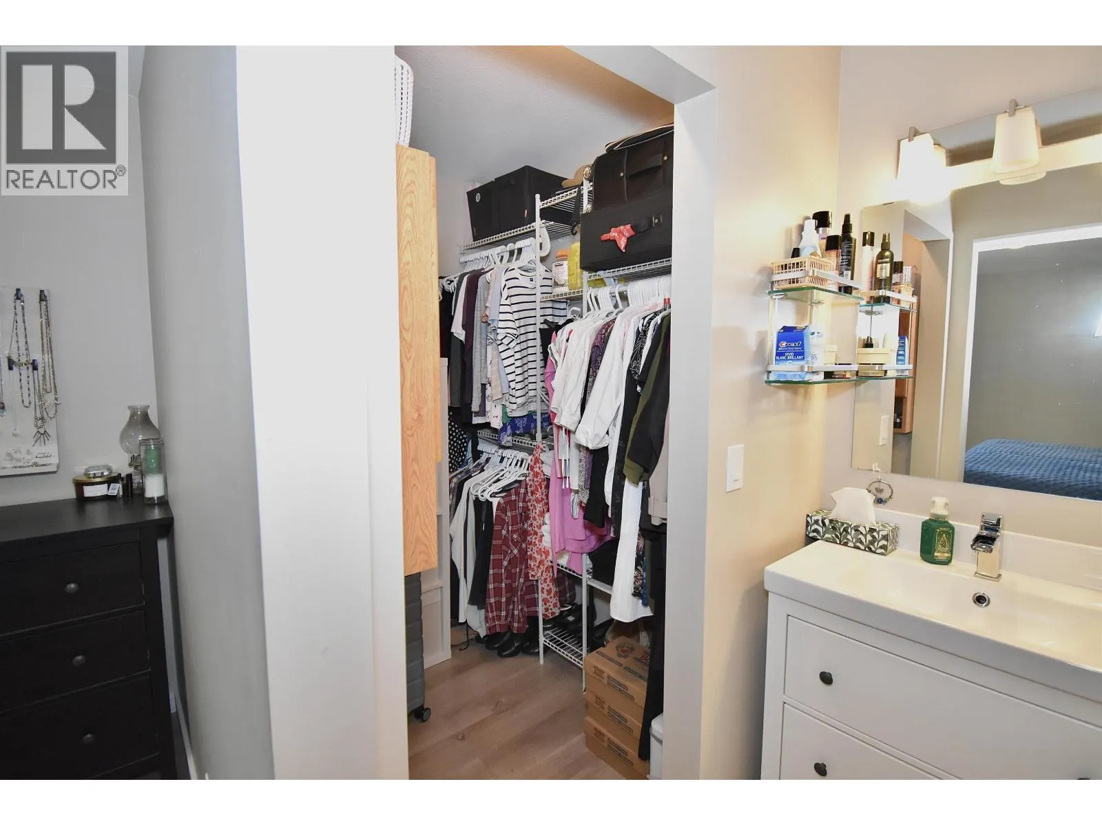 8086 DOGWOOD DRIVE