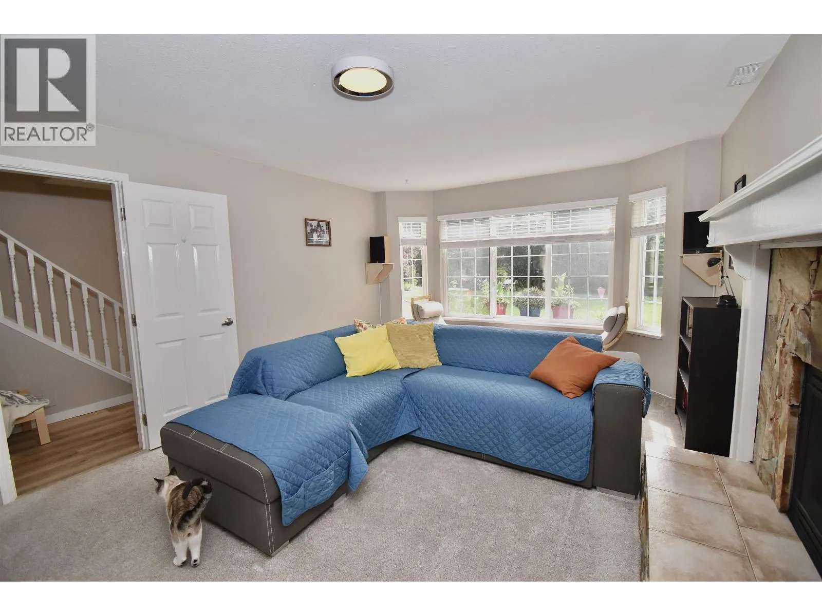8086 DOGWOOD DRIVE