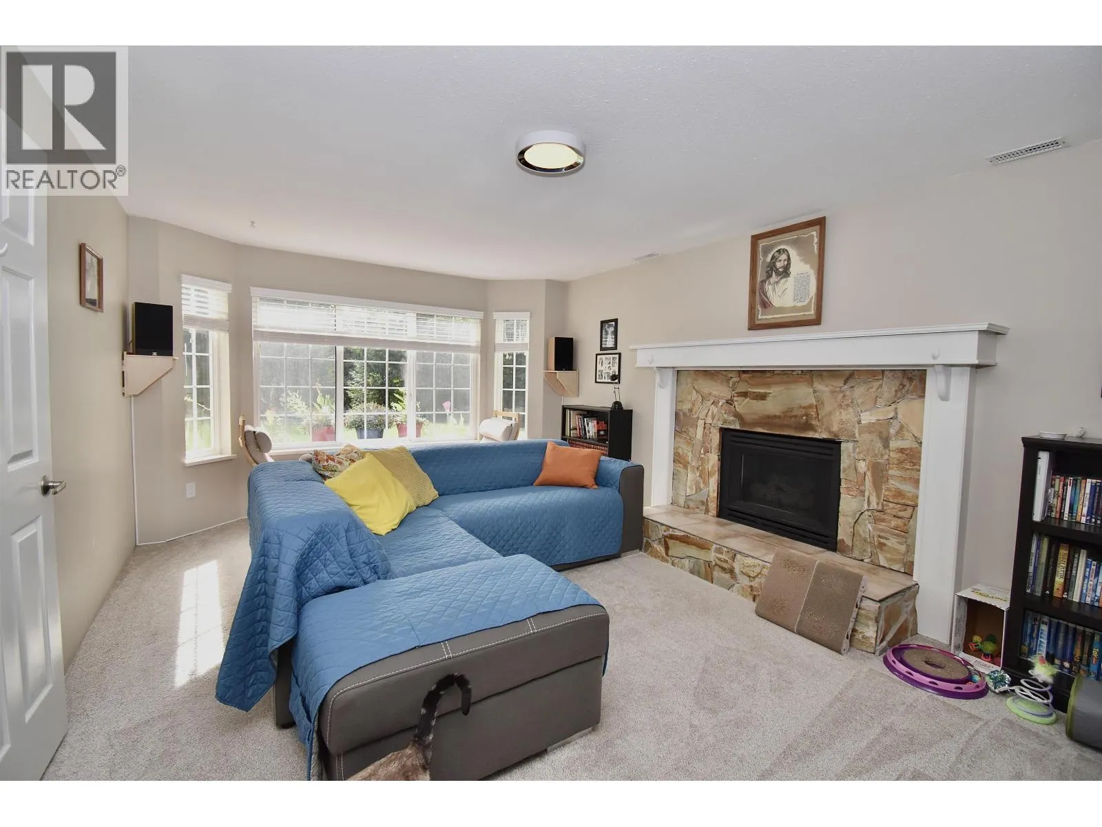 8086 DOGWOOD DRIVE