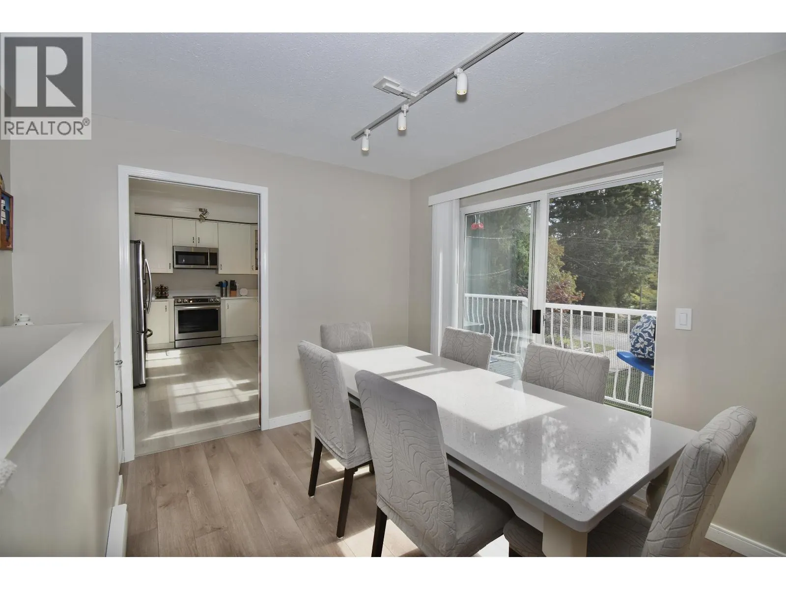 8086 DOGWOOD DRIVE