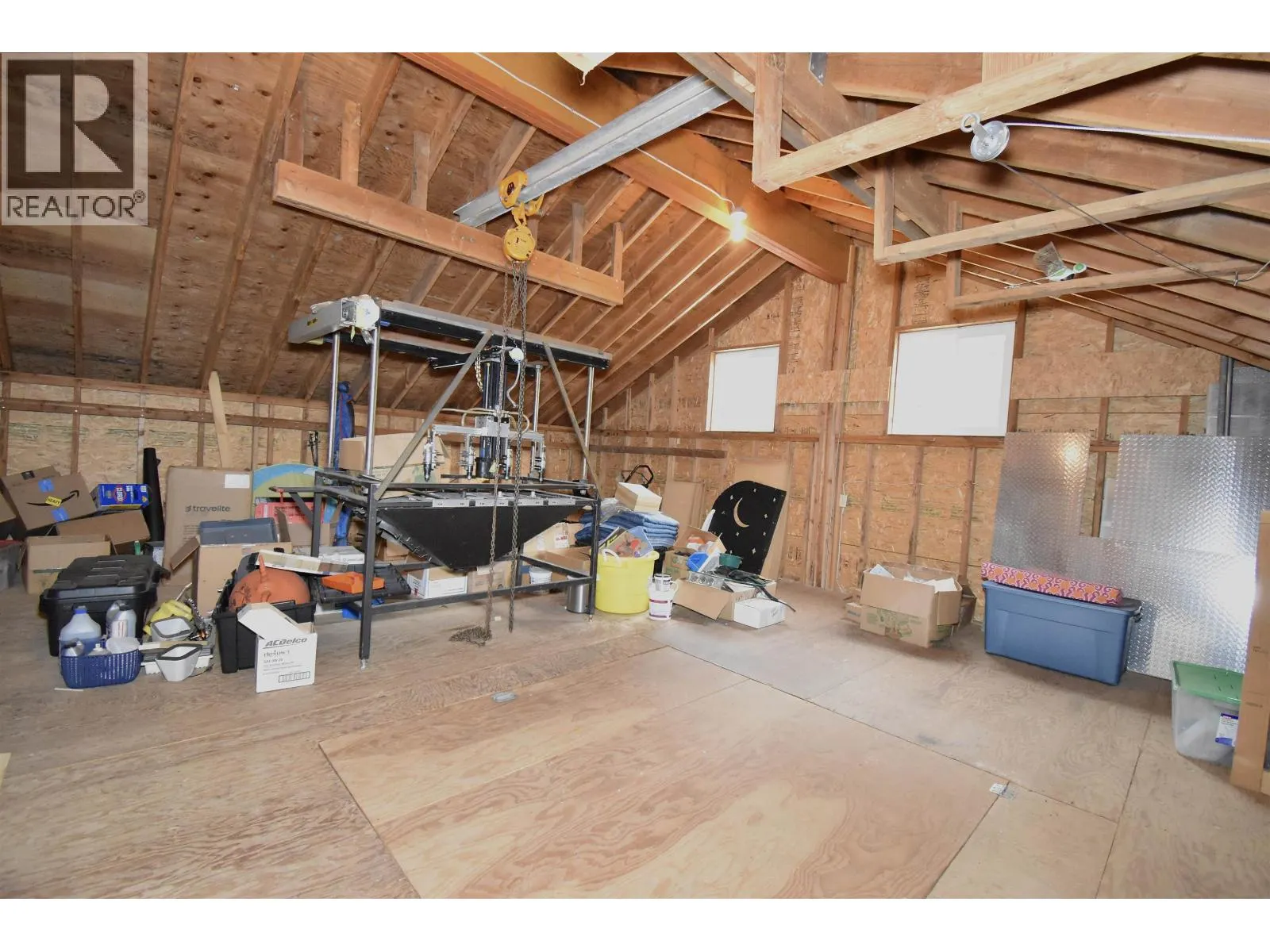 8086 DOGWOOD DRIVE