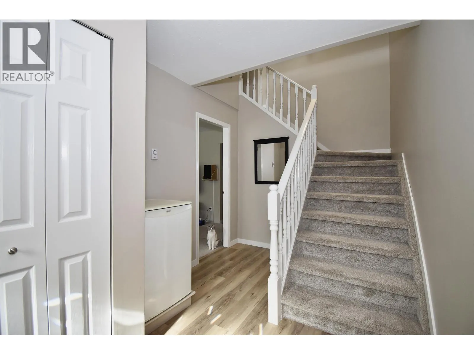 8086 DOGWOOD DRIVE