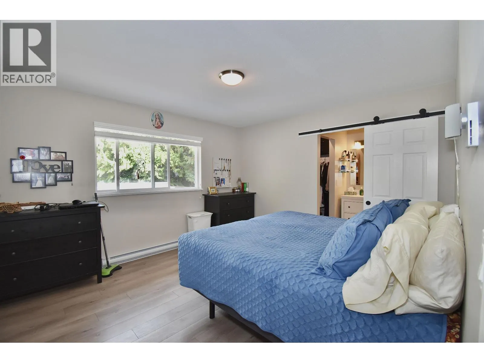 8086 DOGWOOD DRIVE