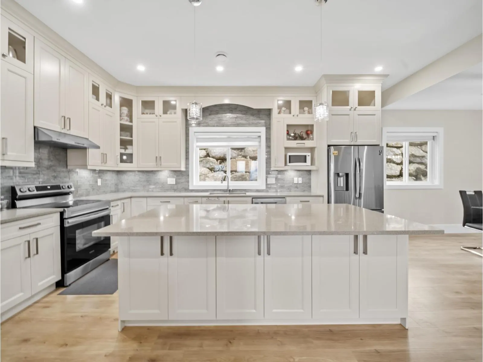 8204 HARVEST PLACE|Eastern Hillsides