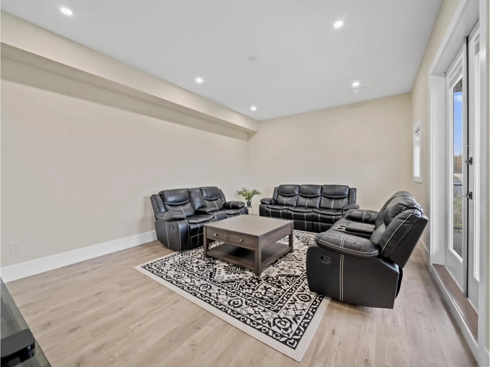8204 HARVEST PLACE|Eastern Hillsides