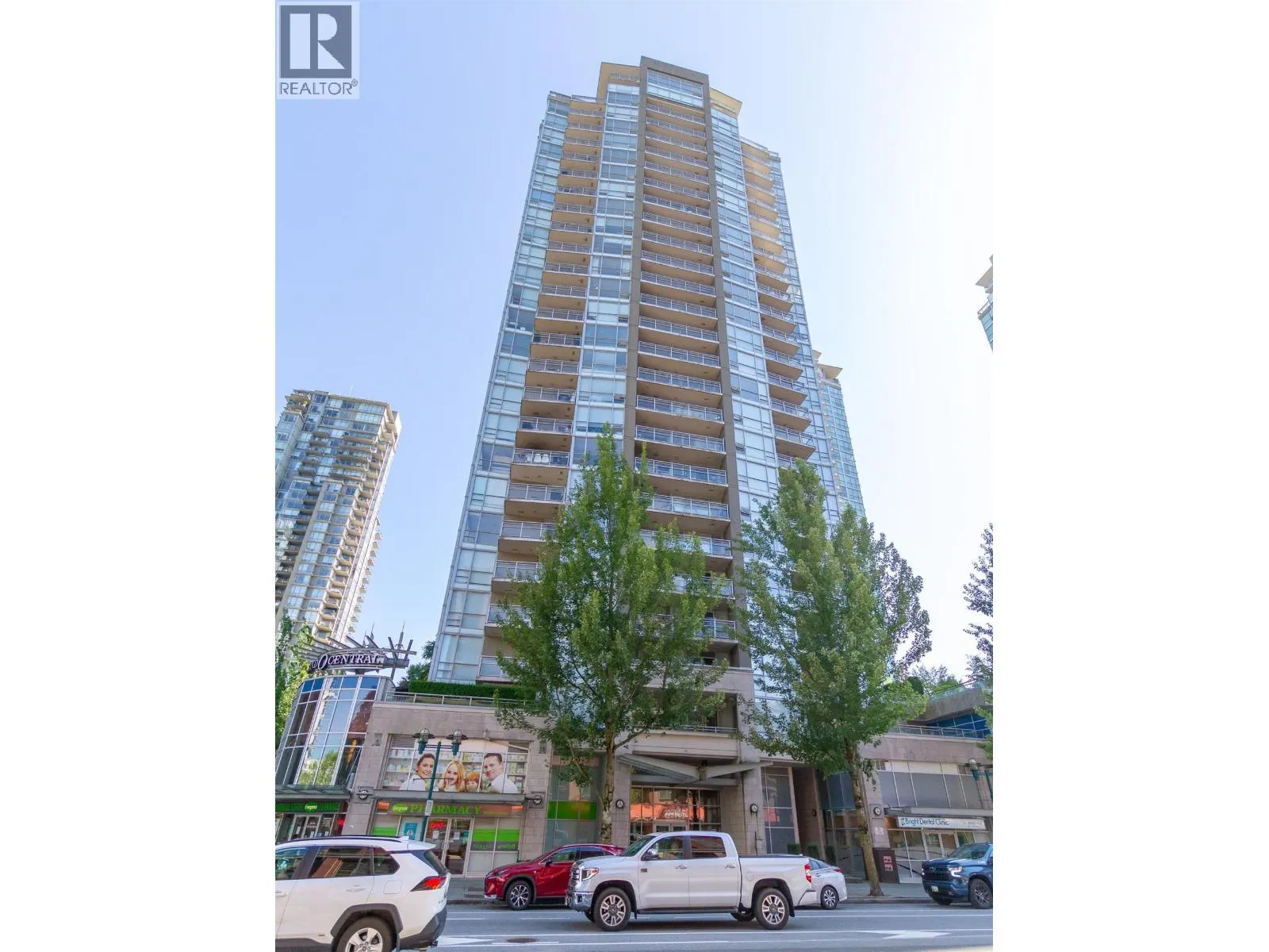 2204 2978 GLEN DRIVE