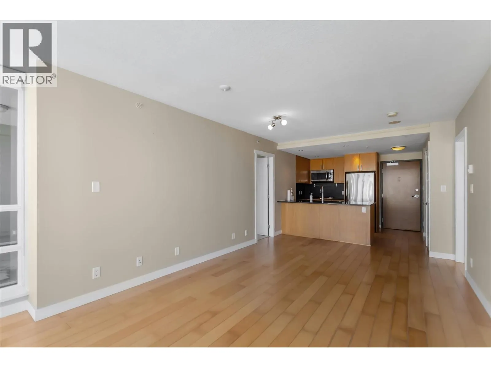 2204 2978 GLEN DRIVE
