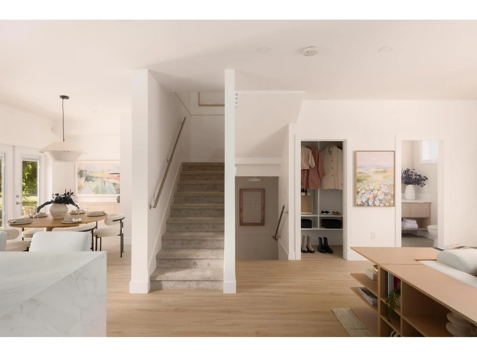 12 6887 204A STREET