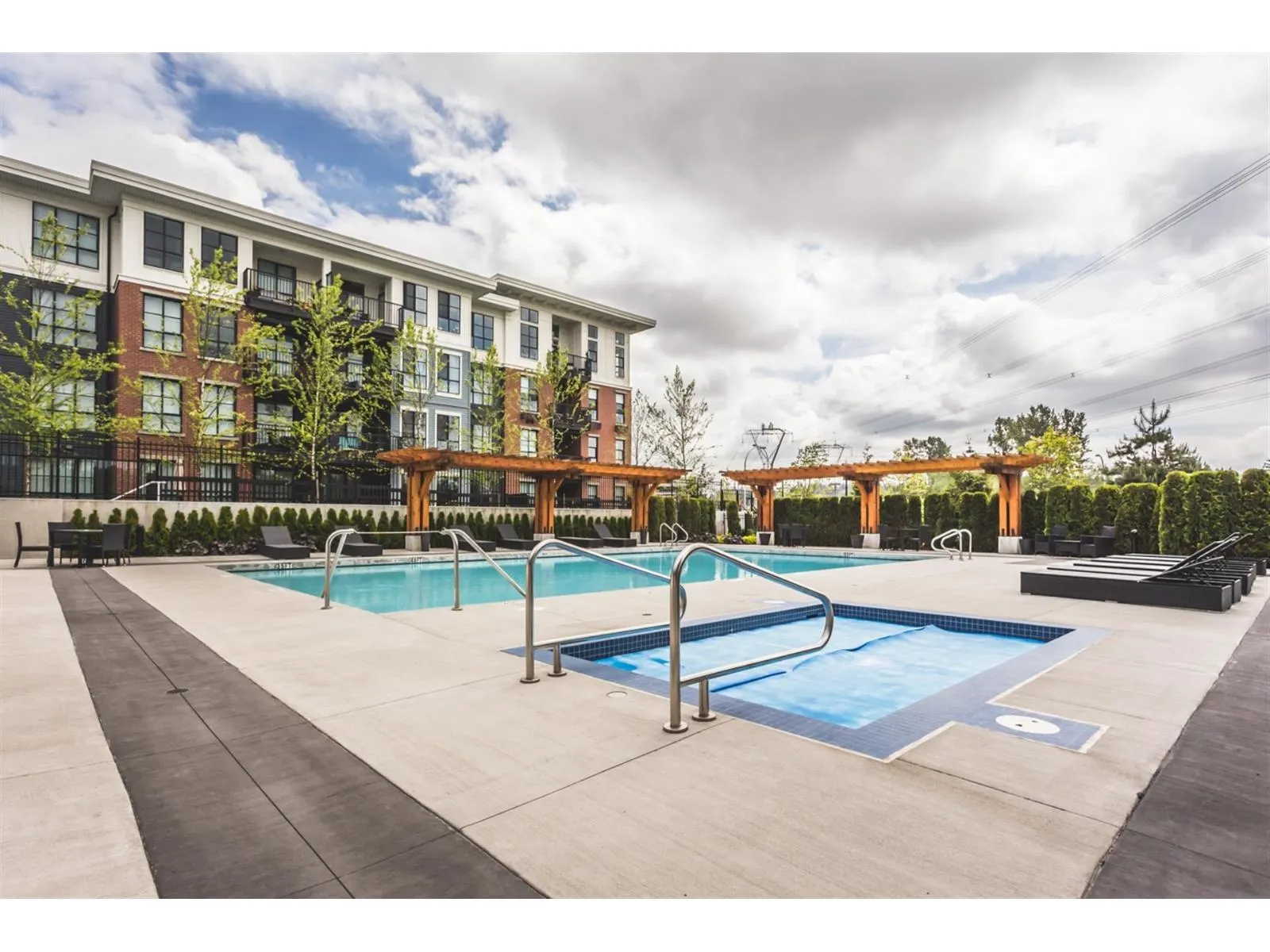 130 15168 33 AVENUE