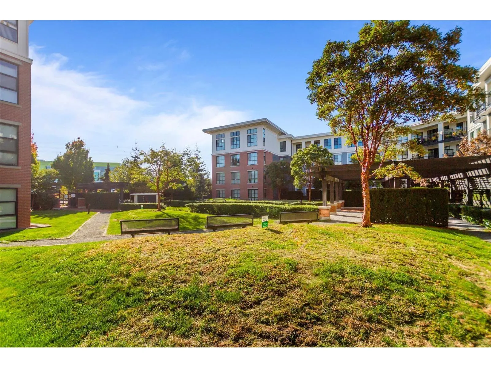 130 15168 33 AVENUE