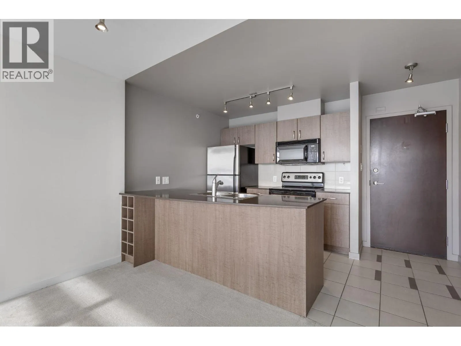 2613 610 GRANVILLE STREET
