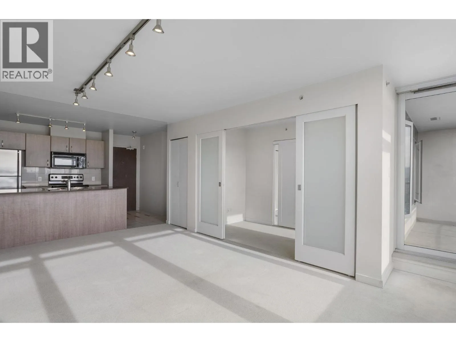 2613 610 GRANVILLE STREET