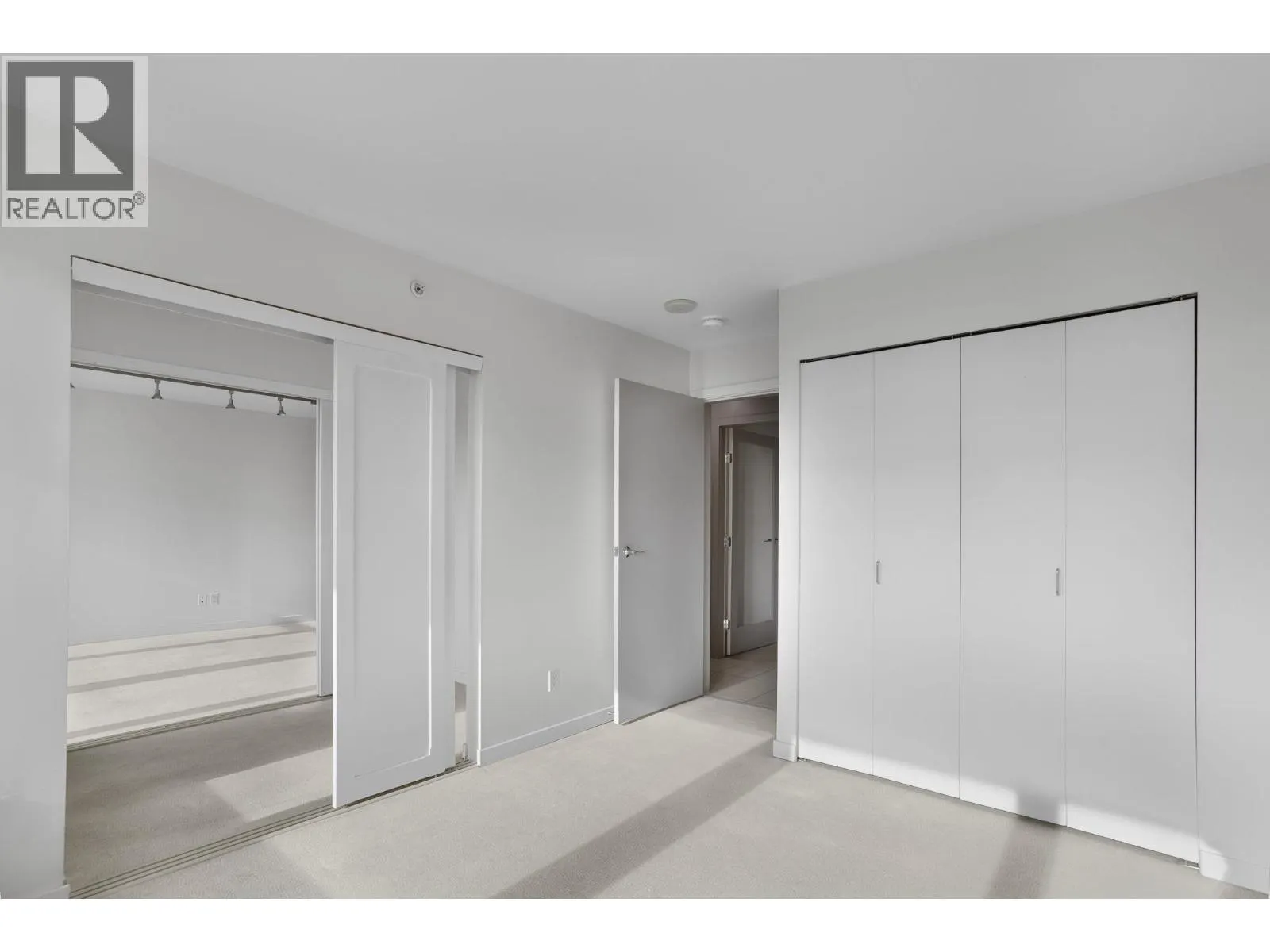 2613 610 GRANVILLE STREET