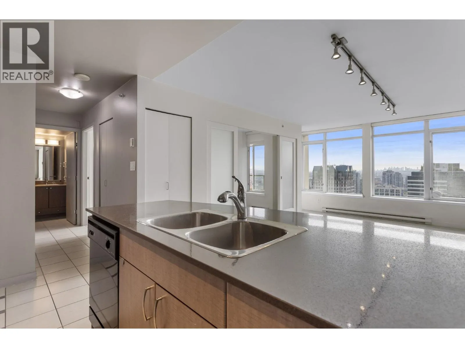 2613 610 GRANVILLE STREET