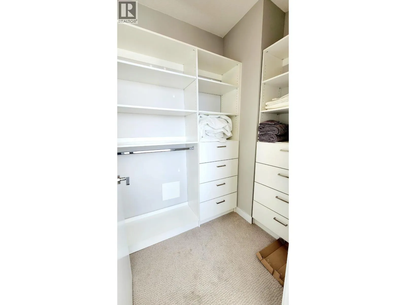 3801 4900 LENNOX LANE