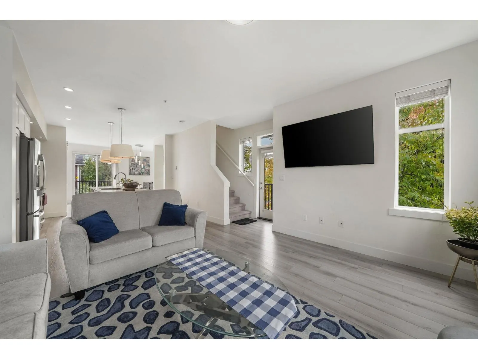 88 20852 77A AVENUE
