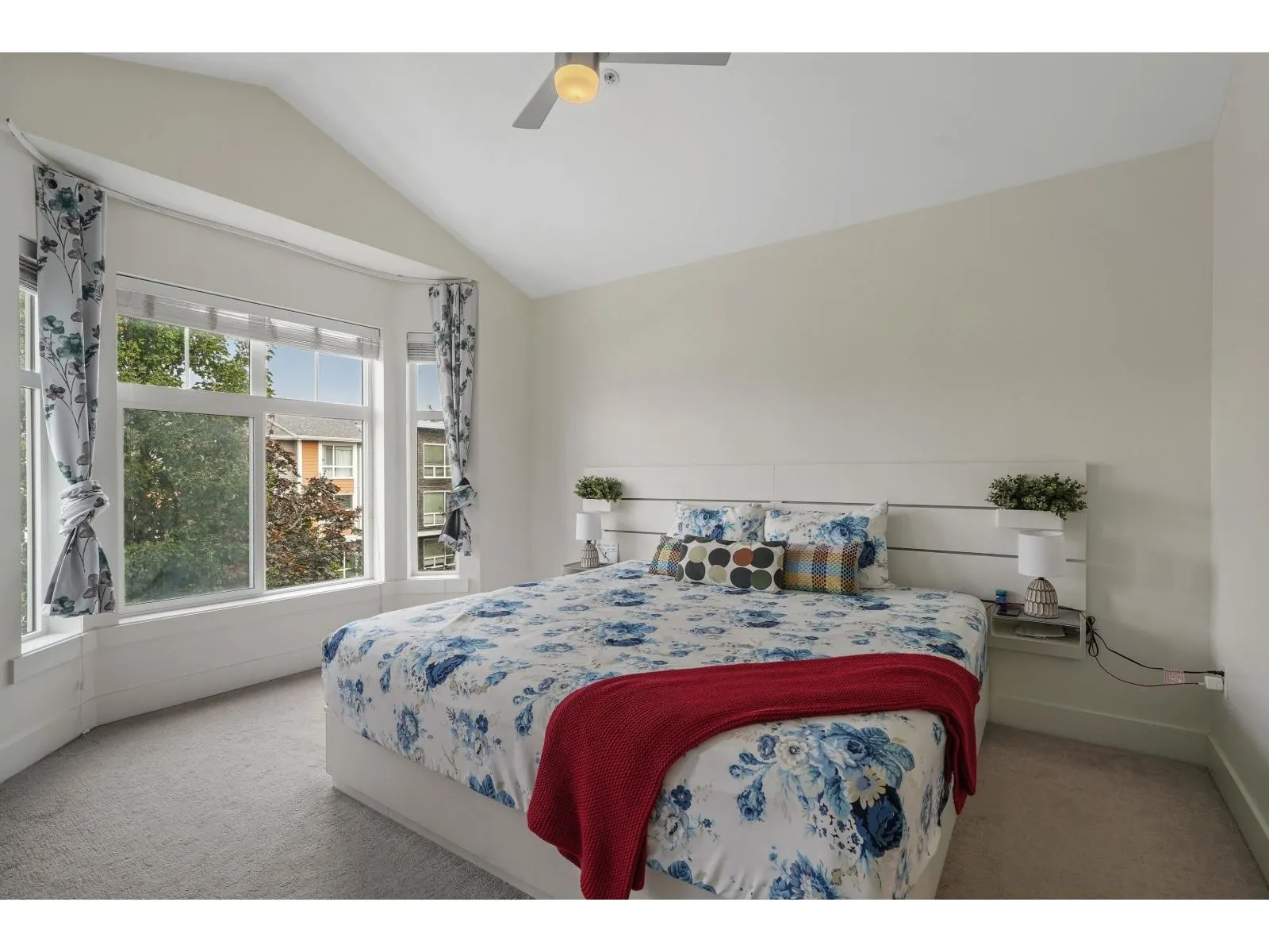 88 20852 77A AVENUE