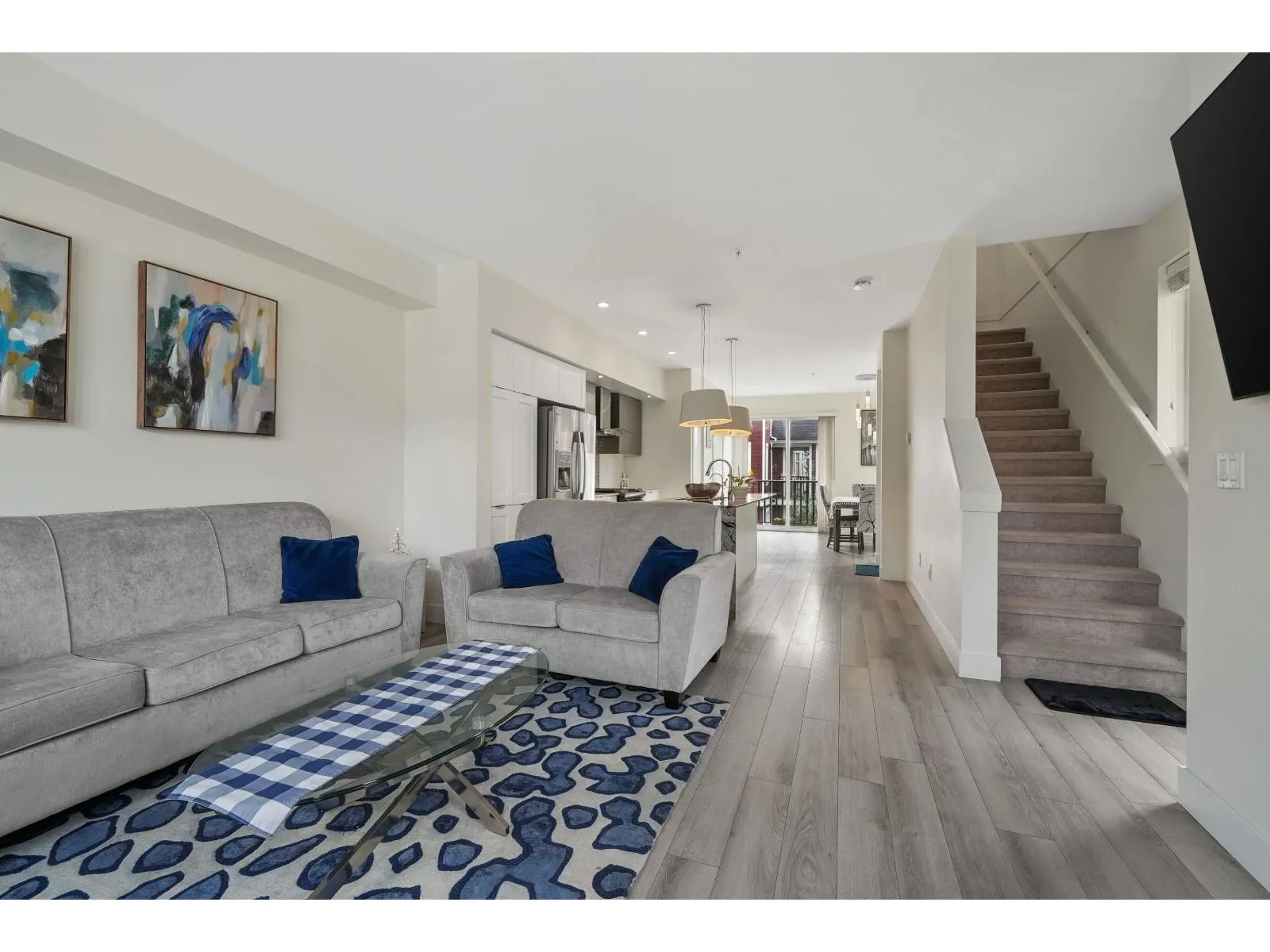 88 20852 77A AVENUE