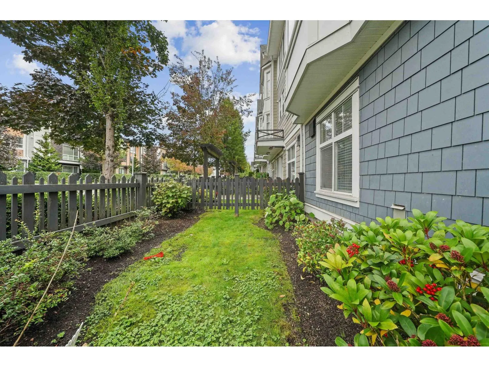 88 20852 77A AVENUE
