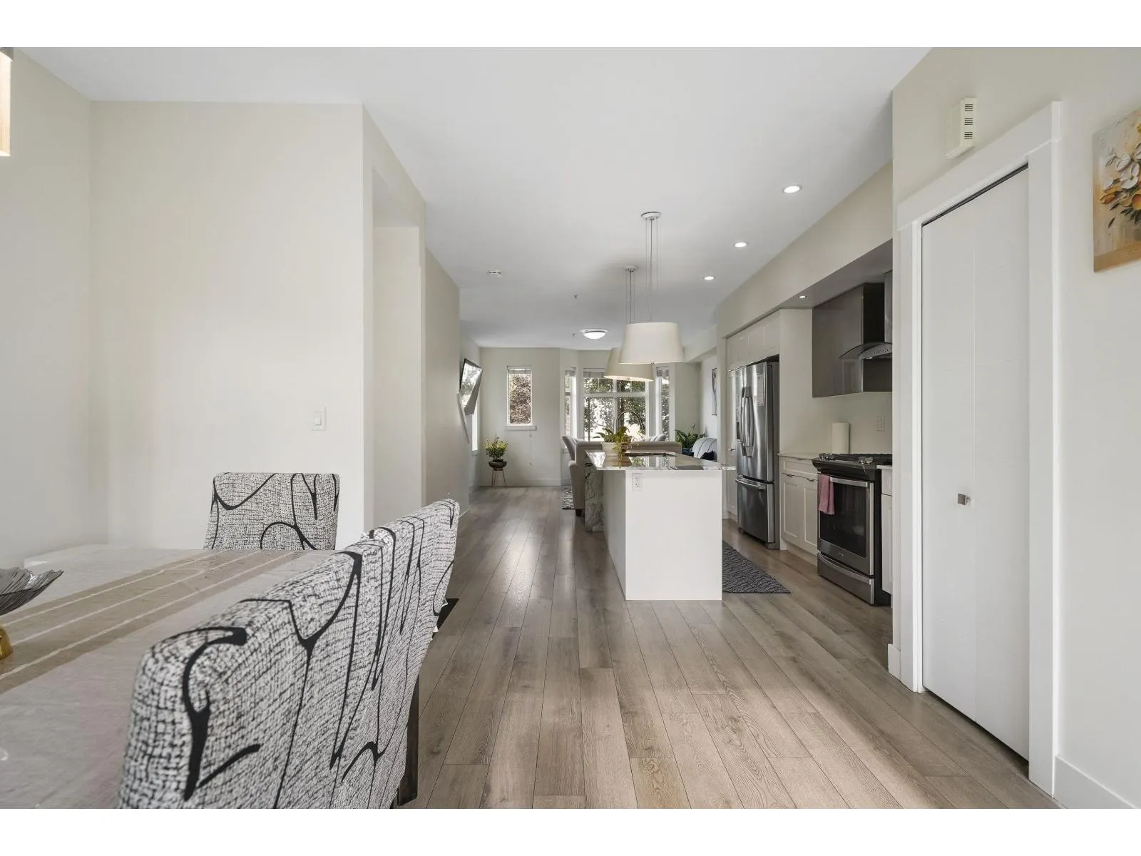 88 20852 77A AVENUE