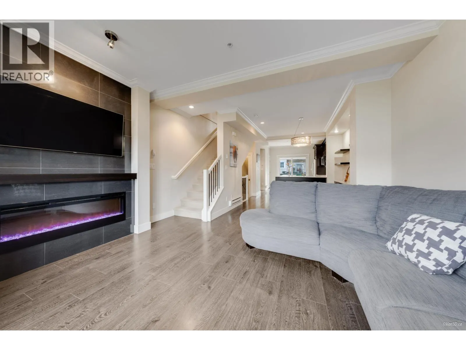 86 10151 240 STREET