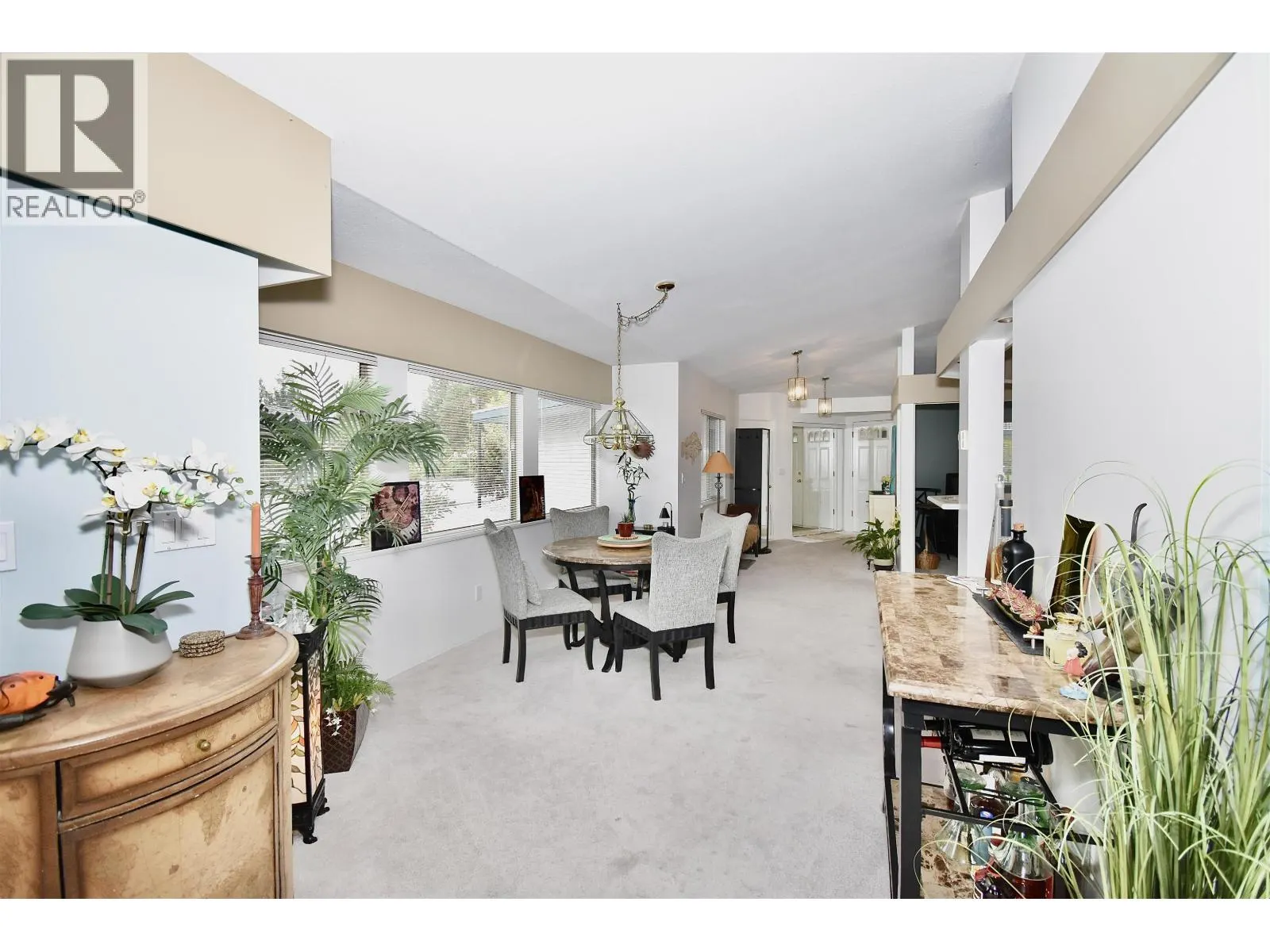 28 555 EAGLECREST DRIVE