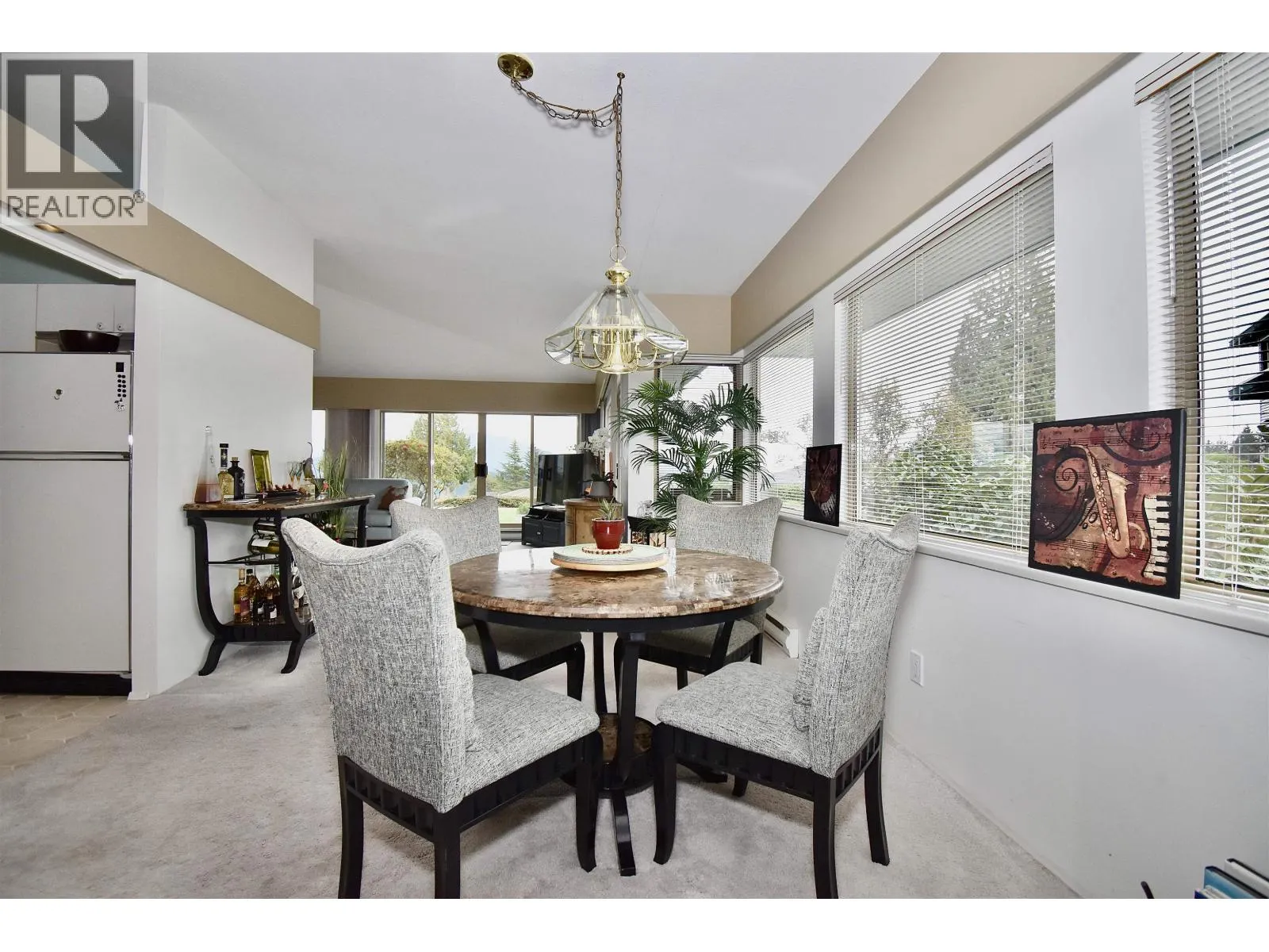28 555 EAGLECREST DRIVE