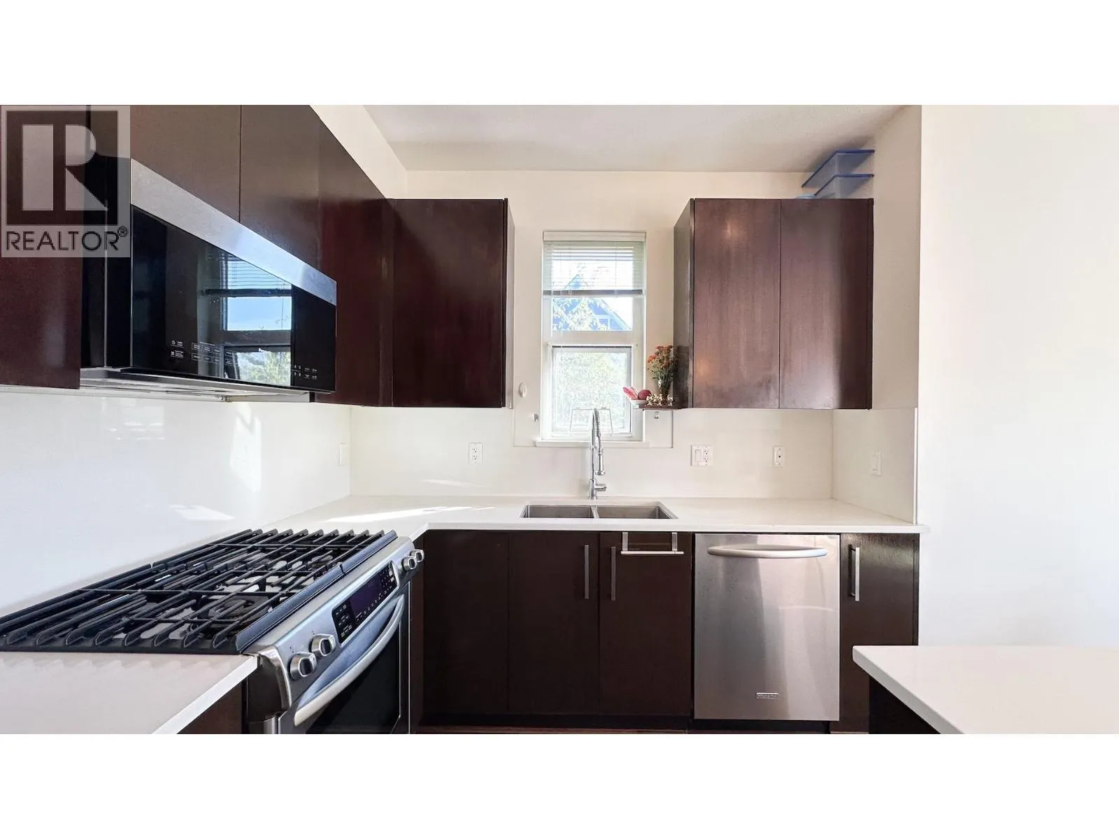 1101 8485 NEW HAVEN CLOSE