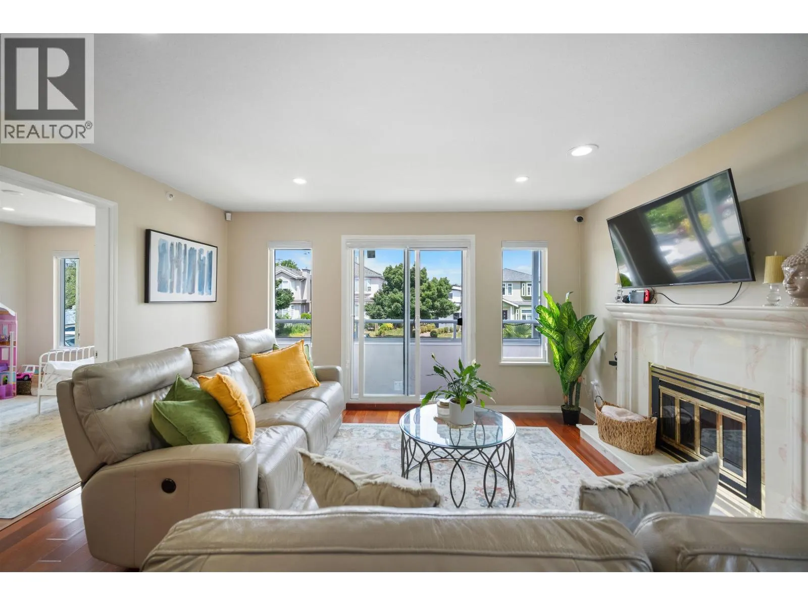 248 E 59TH AVENUE
