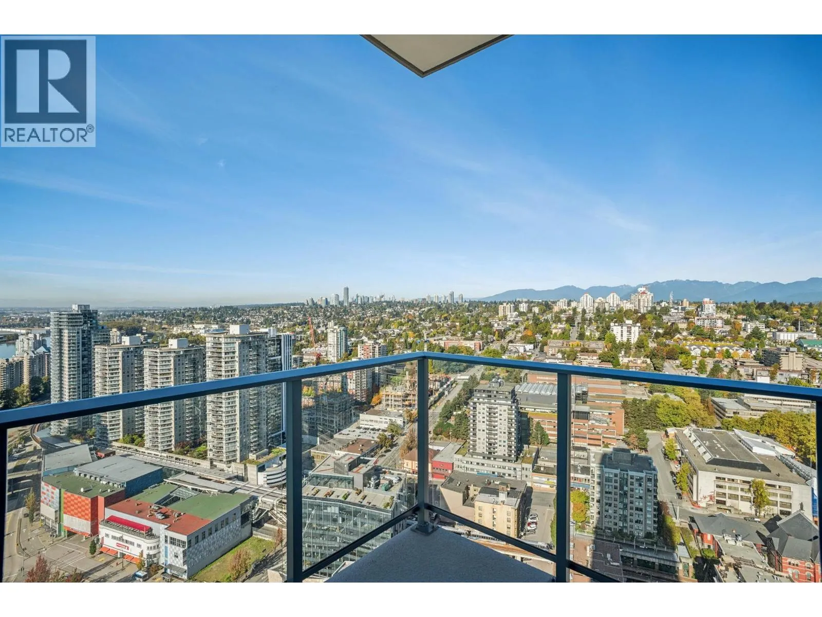 3703 680 QUAYSIDE DRIVE
