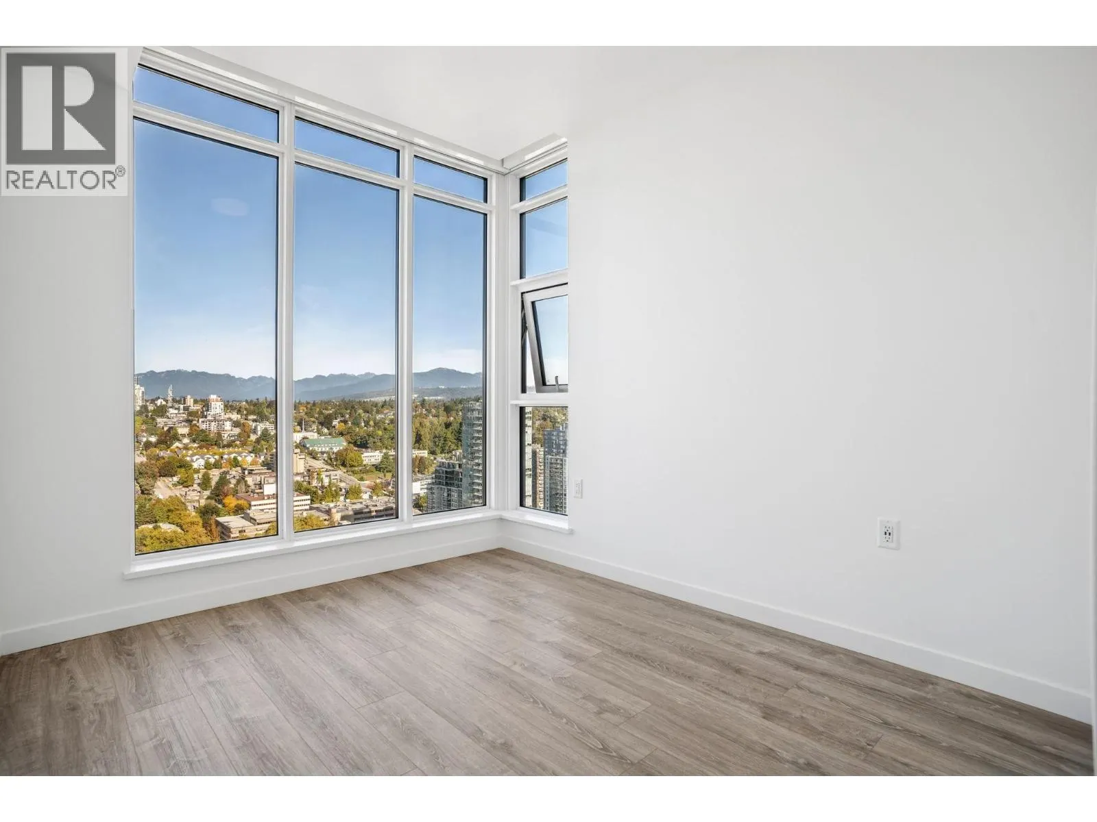 3703 680 QUAYSIDE DRIVE