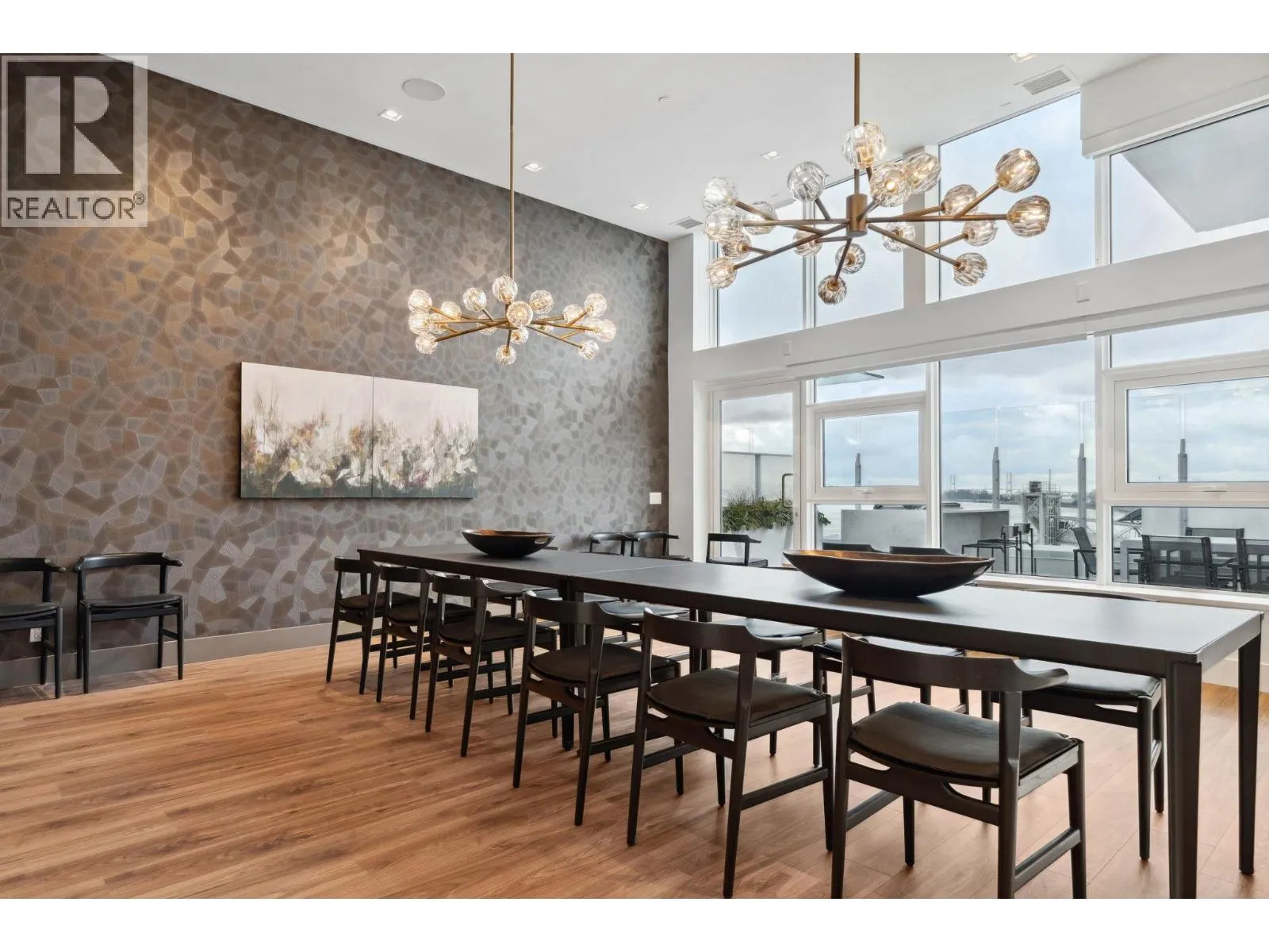 3703 680 QUAYSIDE DRIVE