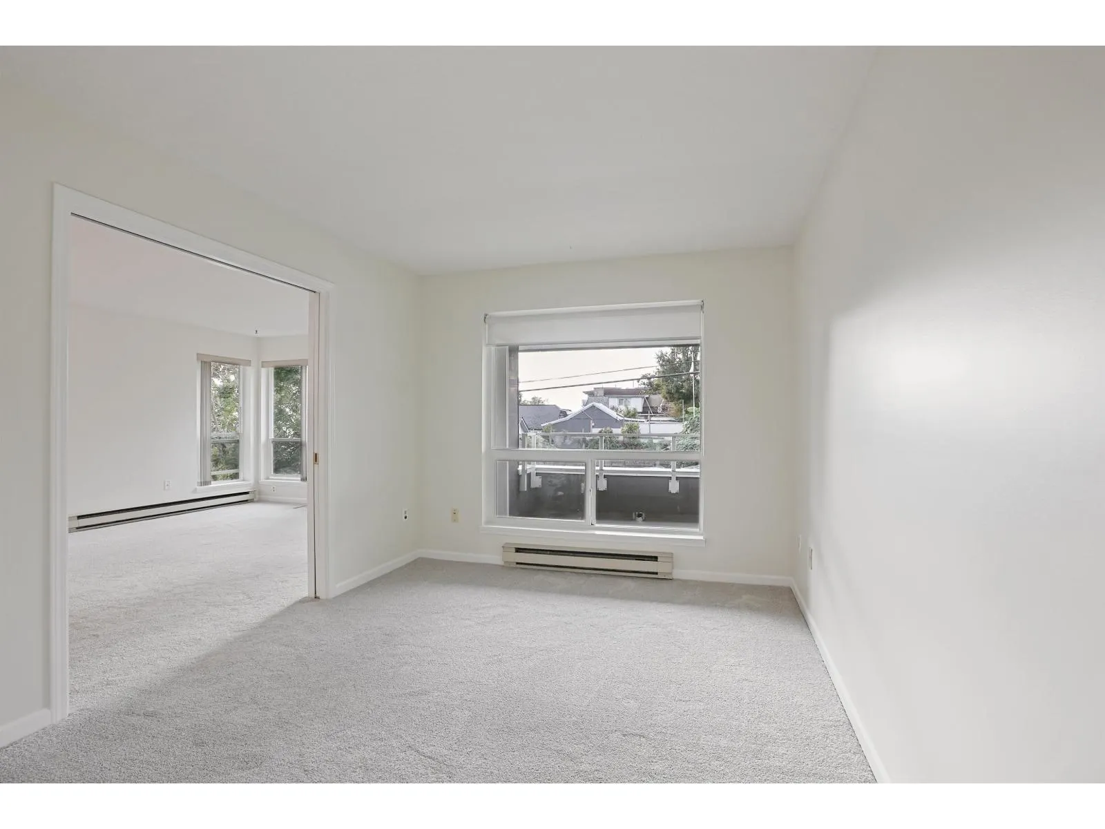 304 15717 MARINE DRIVE