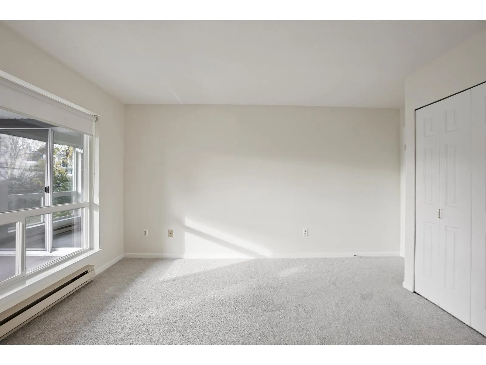 304 15717 MARINE DRIVE