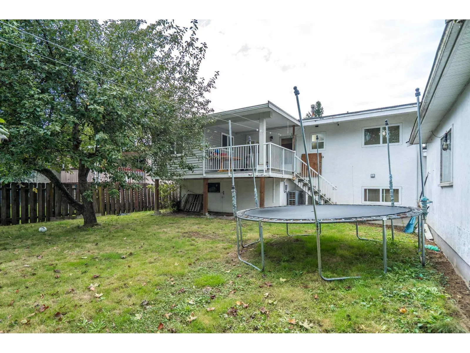 2545 LILAC CRESCENT