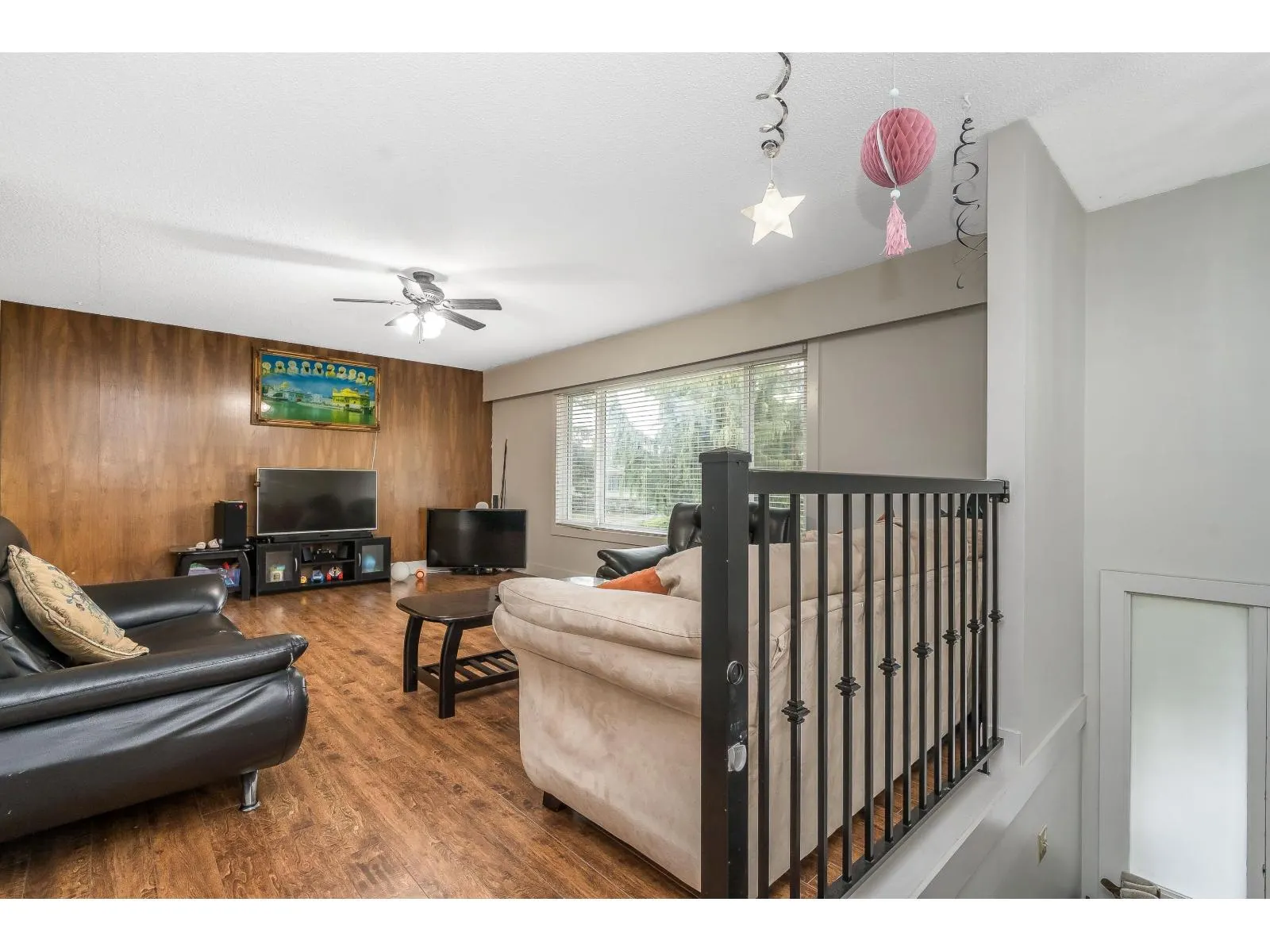 2545 LILAC CRESCENT