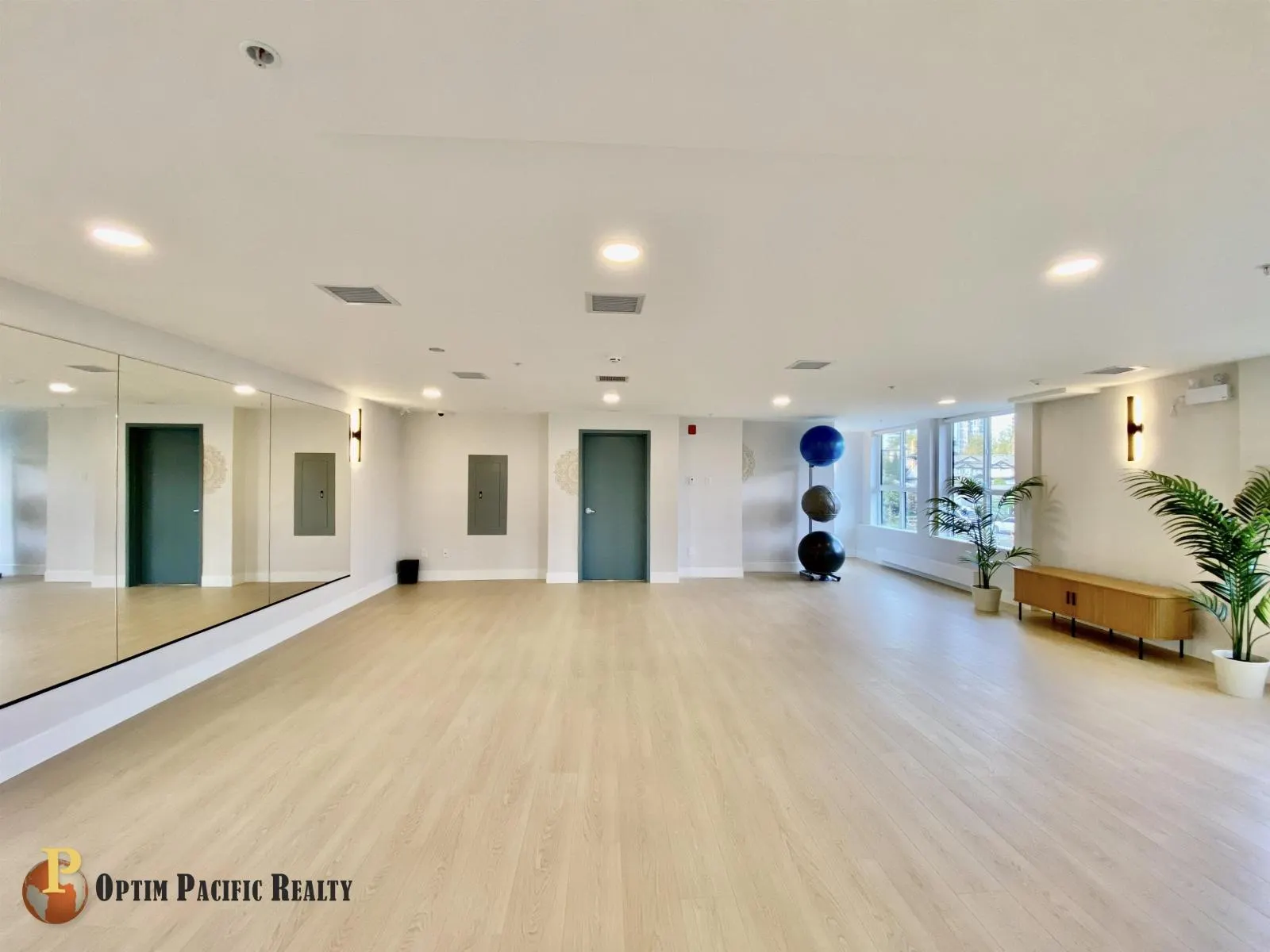 40X 13458 95 AVENUE