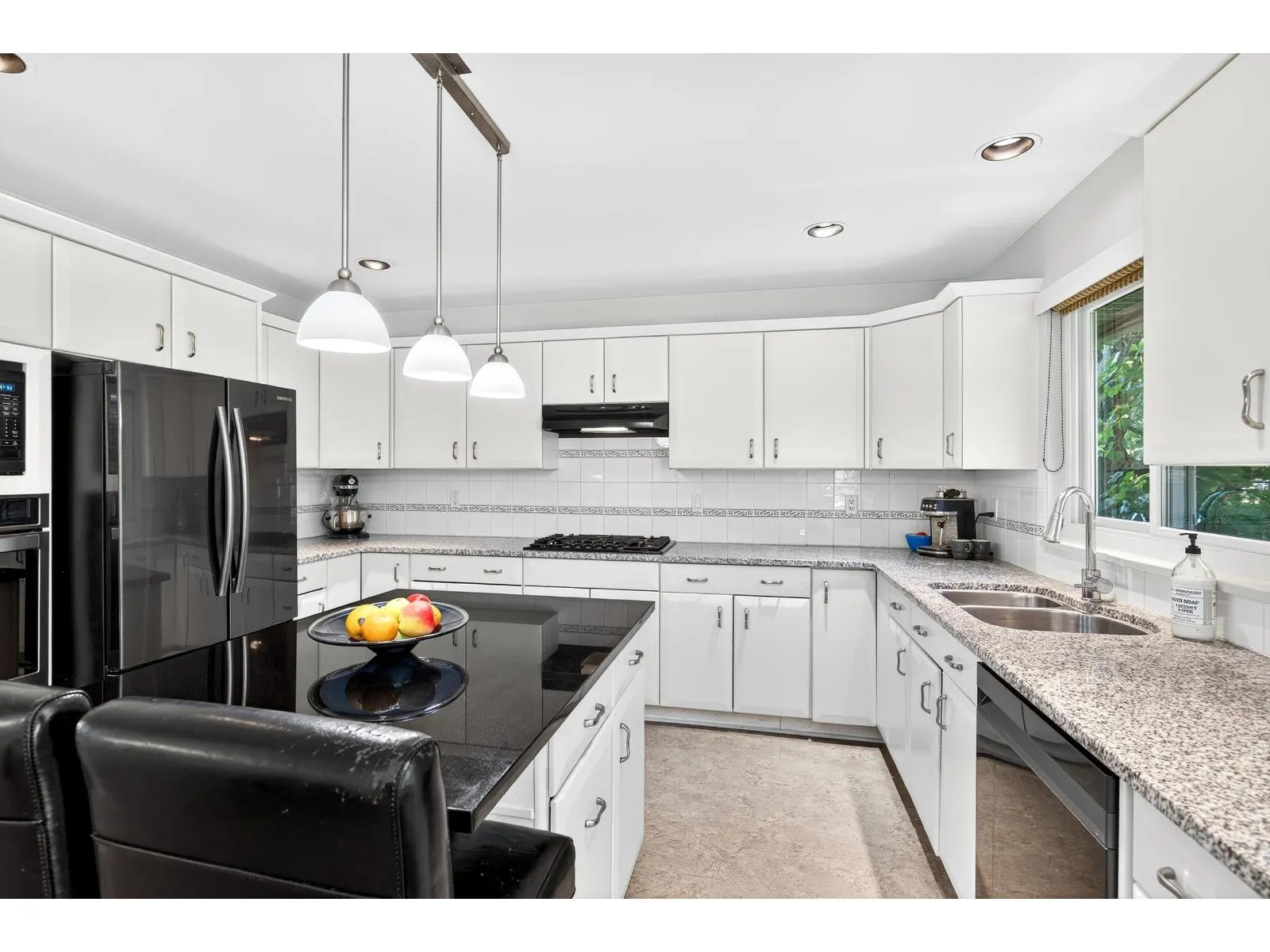 27012 25 AVENUE