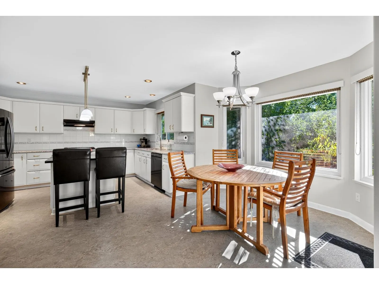 27012 25 AVENUE
