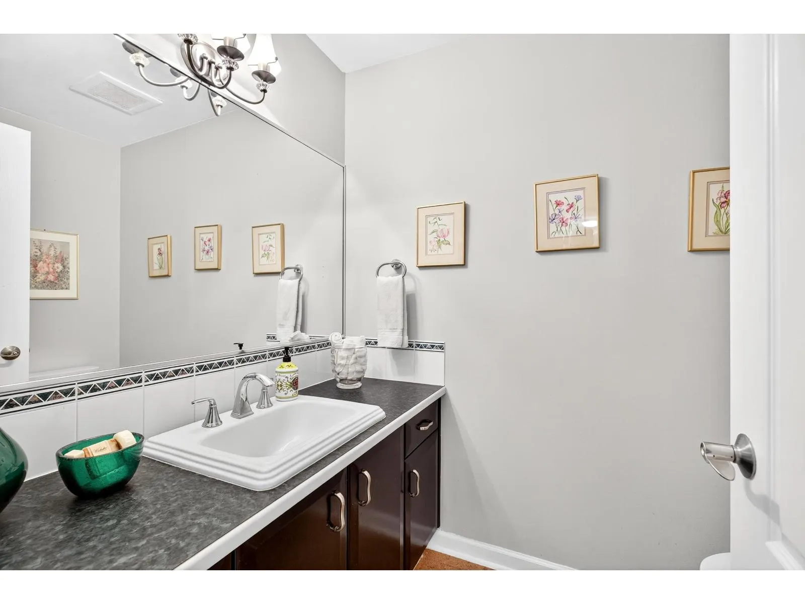 27012 25 AVENUE