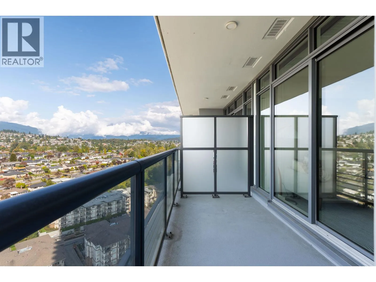 2203 4720 LOUGHEED HIGHWAY