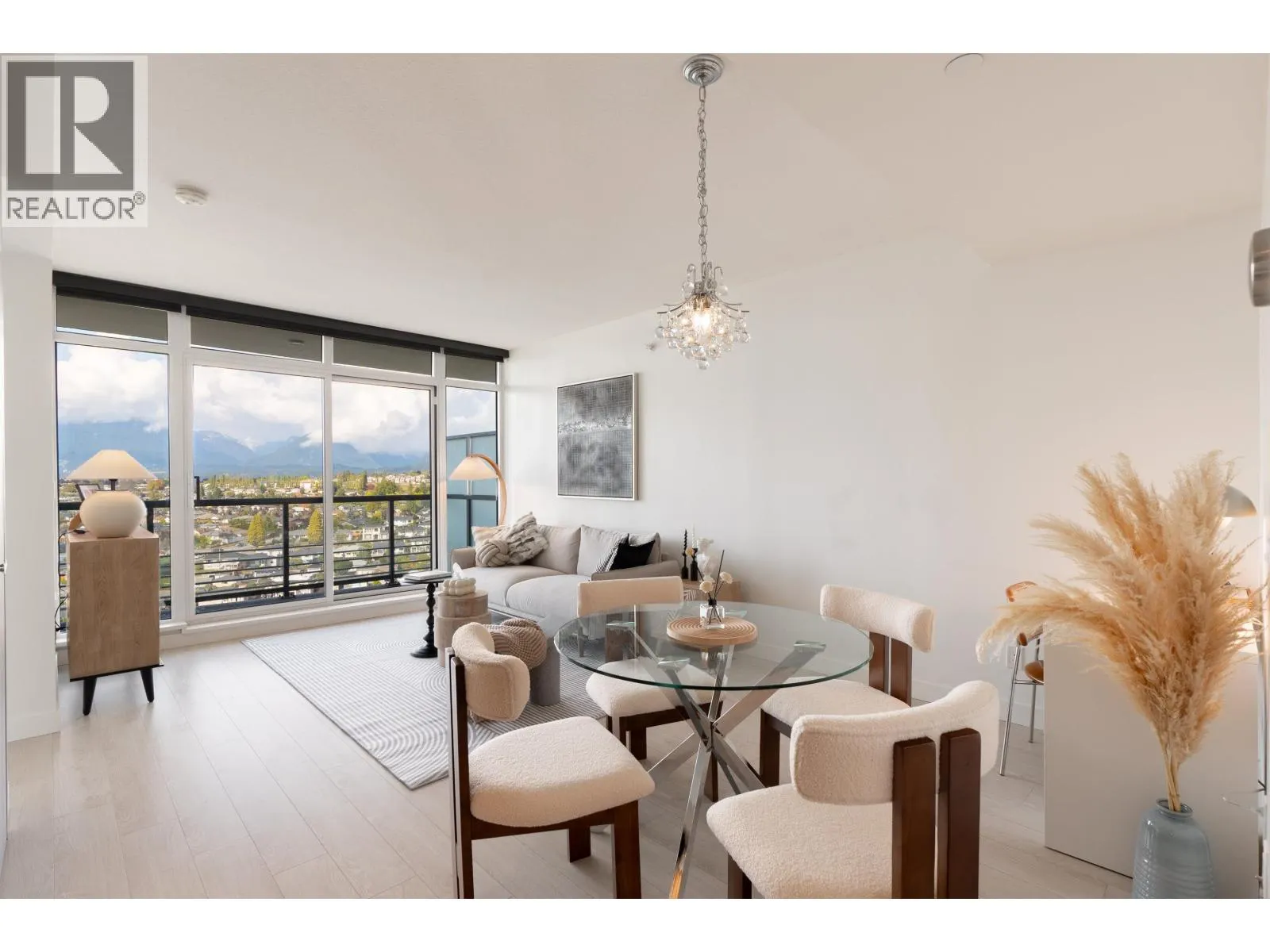 2203 4720 LOUGHEED HIGHWAY